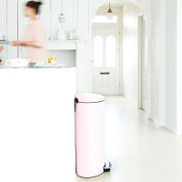 Контейнер для мусора с педалью, объем: 40 л, материал: нержавеющая сталь, цвет: розовый, серия FlatBack, BRABANTIA, Бельгия_00795980064095262669.jpg