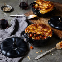 Кокот «Тыква», 0,7 л, 14,8 см, керамика, черный, серия La Cocotte, STAUB, Франция_00801650062385415297.jpg