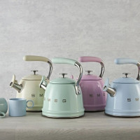 Чайник со свистком, 2.3 л, нержавеющая сталь, кремовый, SMEG, Италия_00815180051836344356.jpg