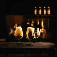 Набор из 2- х бокалов для крафтового пива, 520 мл, черная ножка, хрустальное стекло, серия Craft Beer Experts, EISCH, Германия_00817070057548673911.jpg