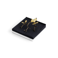 Подставка для салфеток «Бабочки гинкго», 18 х 16,5 х 7,6 см, мрамор, латунь, нержавеющая сталь, белый, серия Butterfly Ginkgo, MICHAEL ARAM, США_00804880062029426628.jpg