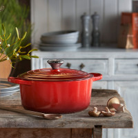 Кастрюля чугунная, 6,7 л, 28 см, красный, серия Cerise LE CREUSET, Франция_00797880060033866660.jpg