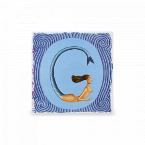 Тарелка декоративная квадратная Letter G, 23 см, фарфор, декор, серия Vida Alegre, VISTA ALEGRE, Португалия, Декоративные тарелки Vista Alegre