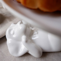 Блюдо для десерта «Классический Песик», 23 см, фарфор, белый, серия Собачки, CLAYSTREET, Россия_00805570063218177814.jpg