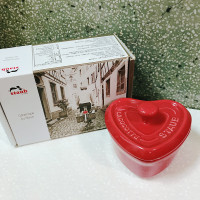 Кокот в форме сердца, 10 х 9 см, керамика, красный, серия La Cocotte, STAUB, Франция_00802170039544296929.jpg