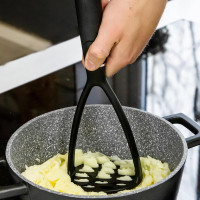 Картофелемялка , 28 см, нейлон, черный, серия MasterClass, KITCHEN CRAFT, Великобритания_00819080051897908487.jpg