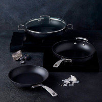 Сковорода , 28 см, анодированный алюминий, черный, LE CREUSET, Франция_00809660055358521710.jpg