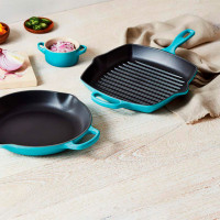 Сковорода - гриль, 26 х 26 см, чугун, бирюзовый, серия Caribbean, LE CREUSET, Франция_00797800054569229173.jpg