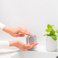 Дозатор для жидкого мыла, 200 мл, пластик, серый, серия Sink Side, BRABANTIA, Бельгия_00809000058066466083.jpg