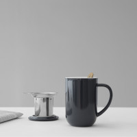 Кружка с ситечком и крышкой Balance, 500 мл, фарфор, нержавеющая сталь, темно-синий, серия Minima, VIVA Scandinavia, Дания_00803040069141811454.jpg