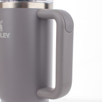 Термокружка Quencher H2.0 Flowstate, 890 мл, STANLEY, США_00818130050666295378.jpg
