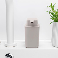 Дозатор для жидкого мыла, 200 мл, пластик, серый, серия Sink Side, BRABANTIA, Бельгия_00809000058056919532.jpg