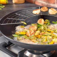 Чугунная сковорода-вок с крышкой, 37 см, чугун, стекло, черный, STAUB, Франция_00795630056476116687.jpg