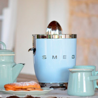 Соковыжималка для цитрусовых, нержавеющая сталь, тритан, голубой, SMEG, Италия_00814480075637628896.jpg
