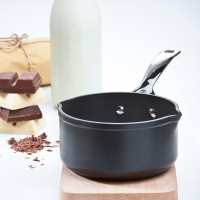 Ковш , 1,6 л, 16 см, алюминий, черный, серия No Colour, LE CREUSET, Франция_00802980037372376232.jpg