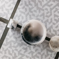 Салфетка подстановочная, винил, размер 36х48 см, Silver, серия Prism, CHILEWICH, США_00802740066675034255.jpg