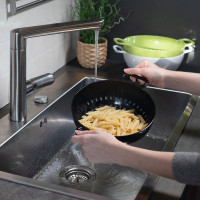 Дуршлаг, диаметр 22,7 см, черный, серия Bowls&Colanders, TREBONN, Италия_00816280047368116301.jpg