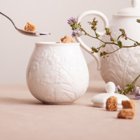 Сахарница с крышкой, 10 х 13 см, фарфор, белый, рельеф, серия English gardens, LIBERTY JONES, Китай_00820690050160975962.jpg