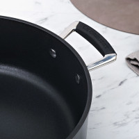 Сотейник с антипригарным покрытием, 28 см, литой алюминий, силикон, черный, серия No Colour, LE CREUSET, Франция_00810080045400886720.jpg