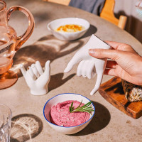 Набор из солонки и перечницы Pinky Swear, керамика, белый, серия Body, DOIY, Испания_00821710053515856827.jpg