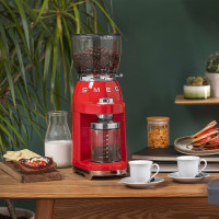 Кофемолка , литой алюминий, нержавеющая сталь, пластик, красный, SMEG, Италия_00814890062441575666.jpg