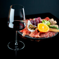 Бокал для красного вина SHIRAZ / SYRAH, 865 мл, 25 см, хрусталь, серия Riedel Winewings, RIEDEL, Австрия_00801660055707334688.jpg