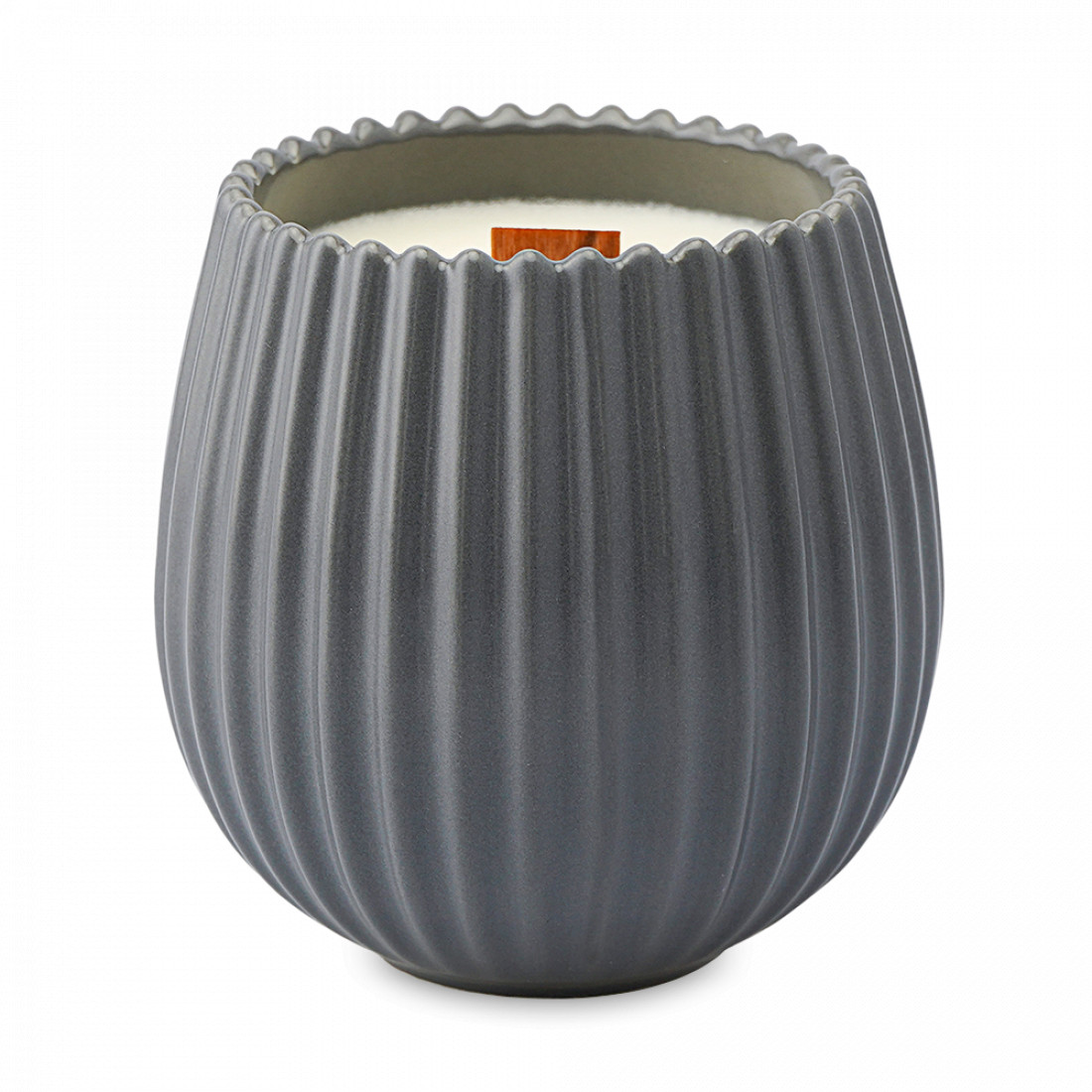 Свеча ароматическая с деревянным фитилём Green tea & Pear blossom, 60 часов, серый, серия Edge, TKANO, Россия