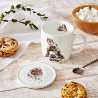 Кружка с подставкой «Свинка посередке», 310 мл, костяной фарфор, белый, декор, серия Wrendale Designs, ROYAL WORCESTER, Великобритания_00810000049226419139.jpg