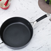 Сотейник с антипригарным покрытием, 28 см, литой алюминий, силикон, черный, серия No Colour, LE CREUSET, Франция_00810080045390673542.jpg