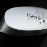 Набор кухонных ножей 6 шт. в деревянной подставке, серия Classic Ikon, WUESTHOF, Золинген, Германия_00776660057406995921.jpg