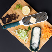 Терка средняя с ручкой, с контейнером, 27,5 см, темно-зеленая, серия Kitchen Tools, TREBONN, Италия_00816360038895566064.jpg