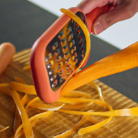 Терка крупная и овощечистка 2-в-1, с ручкой, 32 см, красная, серия Kitchen Tools, TREBONN, Италия_00816360038750469972.jpg