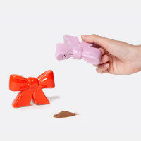 Набор из солонки и перечницы, керамика, красный, розовый, серия Bow, DOIY, Испания_00819740049997245370.jpg