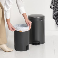 Контейнер для мусора с педалью, 12 л, нержавеющая сталь, графит, серия newIcon, BRABANTIA, Бельгия_00817970036094426675.jpg
