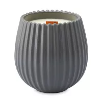 Свеча ароматическая с деревянным фитилём Green tea &amp; Pear blossom, 60 часов, серый, серия Edge, TKANO, Россия, 