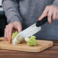Нож кухонный Сантоку, 18 см, черная ручка, серия Chopping boards and Knives, TREBONN, Италия_00816280051284057737.jpg
