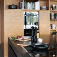 Сковорода , 28 см, чугун, черный, серия Matte Black, LE CREUSET, Франция_00807420049273173695.jpg