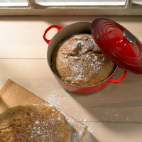 Чугунная эмалированная кастрюля , 1,8 л, 18 см, красный, серия Cerise, LE CREUSET, Франция_00797450033182435145.jpg