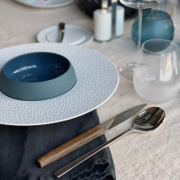 Тарелка для пасты с широким бортом PERLES DE ROSEE, 28 см, фарфор, белый, рельеф, серия Collection L, GUY DEGRENNE, Франция_00810280041077422426.jpg