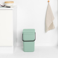 Контейнер встраиваемый для мусора, 25 л, пластик, мятный, серия SORT GO, BRABANTIA, Бельгия_00812680044195247587.jpg