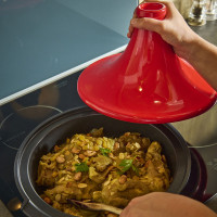 Тажин , 30 см, 4.7 л, кованный алюминий с антипригарным покрытием, крышка - керамика, красный, серия Red, PEUGEOT CERAMIC, Франция_00820490055811263400.jpg