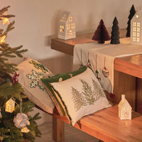 Подсвечник Домик Vejle, 20.7 см, фарфор, белый, серия New Year Essential, TKANO, Россия_00814290057590473834.jpg