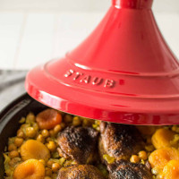 Чугунный тажин, 28 см, чугун, черный/вишневый, STAUB, Франция_00795650055127742284.jpg