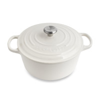 Эмалированная чугунная кастрюля с толстым дном, 6,7 л, 28 см, цвет: бежевый, серия Meringue, LE CREUSET, Франция