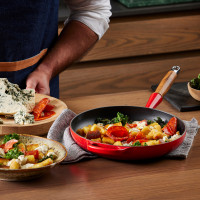Сковорода , 24 см, чугун, красный, серия Cerise, LE CREUSET, Франция_00807420050490715739.jpg