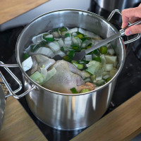 Кастрюля с крышкой, 8 л, 24 см, нержавеющая сталь 18/10, стальной, серия Pro, ZWILLING J.A. HENCKELS, Германия_00806640035063173077.jpg