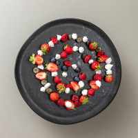 Блюдо на ножке Black, 28 см, керамика, черный, серия Boutique, COSTA NOVA, Португалия_00815340048633105137.jpg