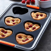 Форма для выпечки с антипригарным покрытием 6 кексов Heart, 38,7 х 26,9 х 3,3 см, сталь, черный, серия No Colour, LE CREUSET, Франция_00803920043254415130.jpg