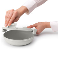Ланч-бокс круглый, 21.5 см, 1 л, пластик, светло-серый, серия Make & Take, BRABANTIA, Бельгия_00812680051855046683.jpg