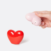 Набор из солонки и перечницы, 6 см, керамика, красный, розовый, серия Love, DOIY, Испания_00819740050126236634.jpg